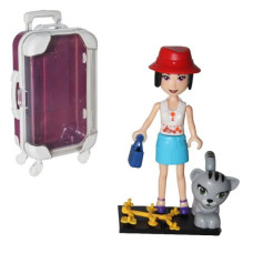 Кукла в чемоданчике с котом, в красной шапочке